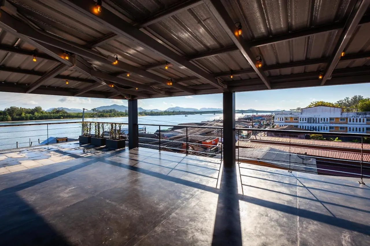 The Hotel Zealonta Ko Lanta